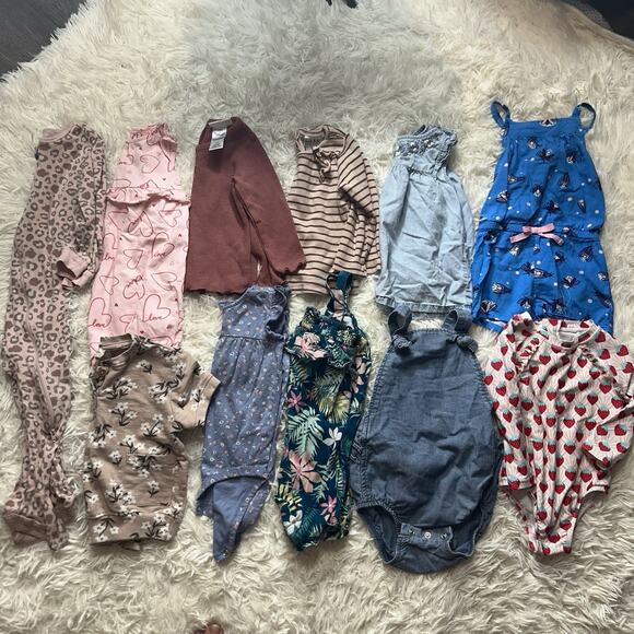 Baby Girl 12-18 Months Clothes Lot Of 11 Outfits Bodysuits Swimsuit Mixed Brands - Picture 1 of 6